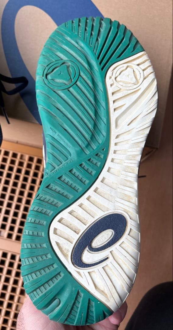（美品）ASICS GEL-RESOLUTION X WIDE 27.5cm