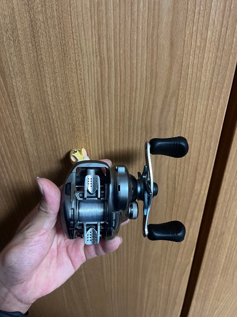 シマノ SHIMANO メタニウムDC 左巻き ベイトリール