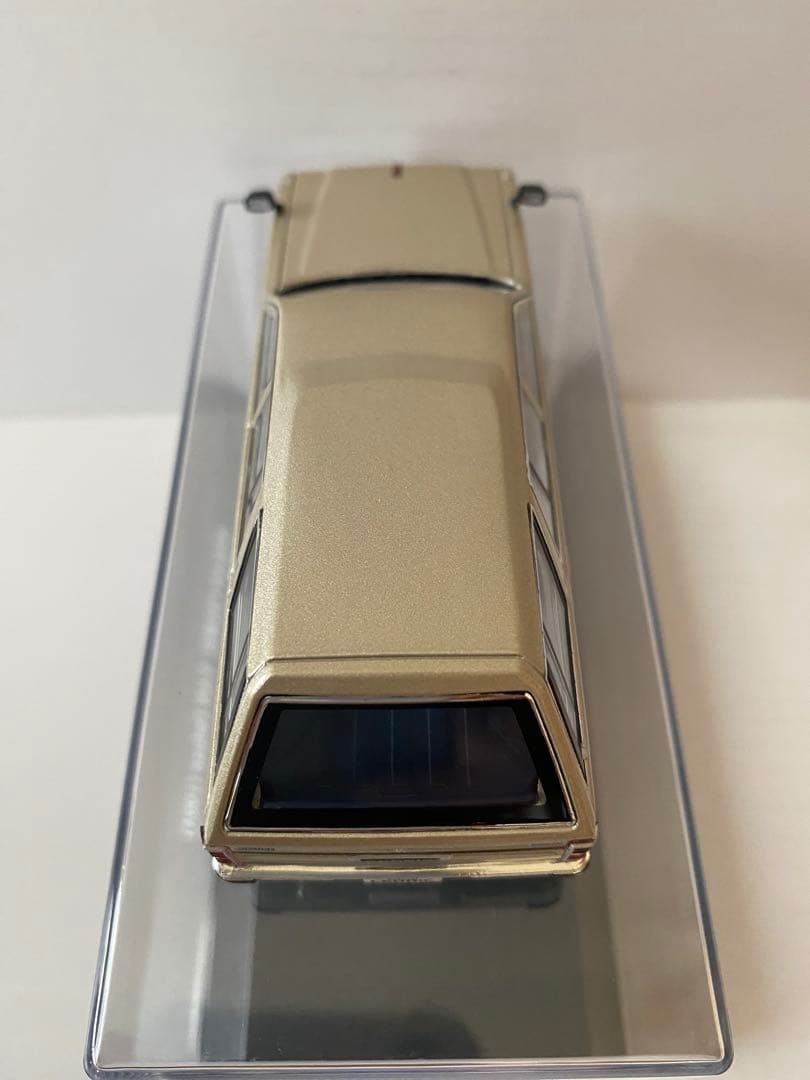 DISM 1/43 Y30 セドリックバン 後期型 1995