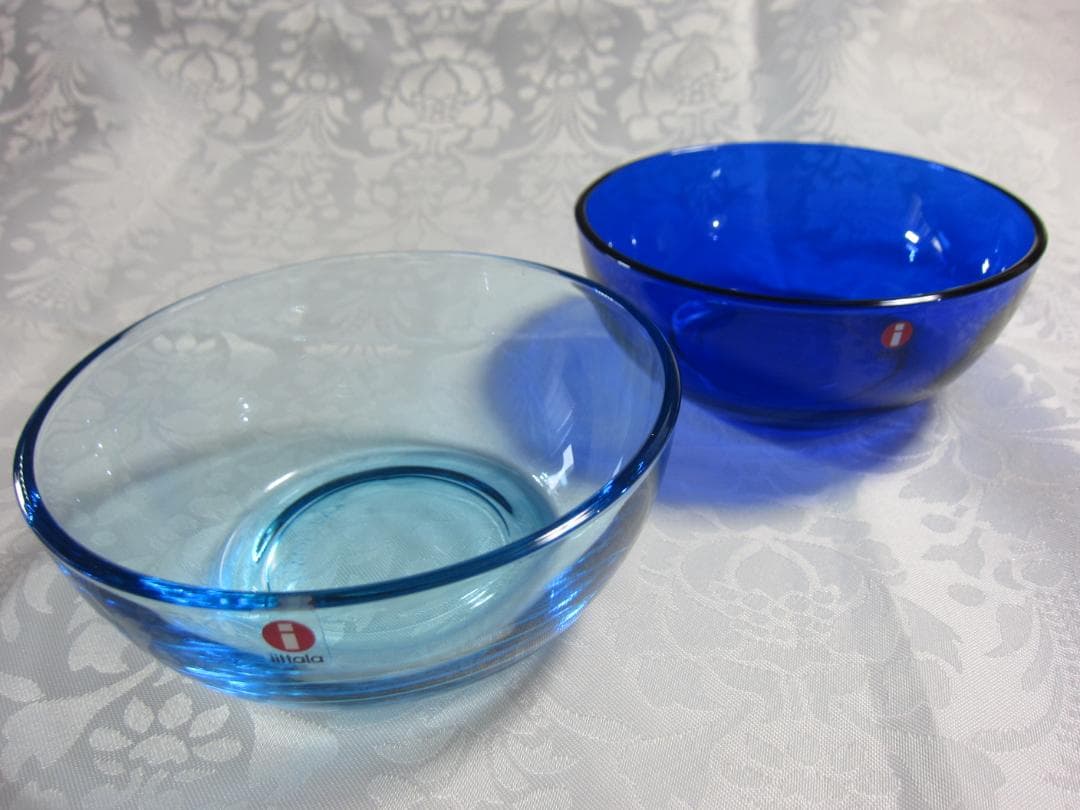 新品・未使用、完品　イッタラ（13Φcm）透明ガラスボウル　青濃淡ペアセット