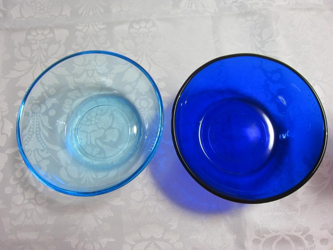 新品・未使用、完品　イッタラ（13Φcm）透明ガラスボウル　青濃淡ペアセット