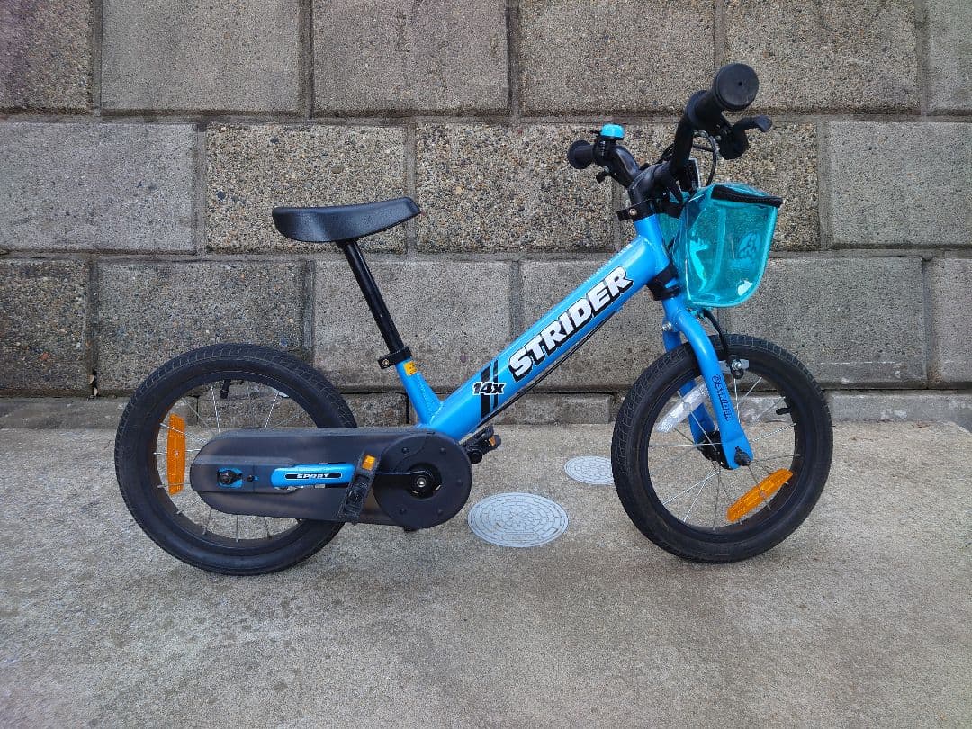 付属品フル装備 ストライダー STRIDER 14x 幼児用自転車 ブルー 青