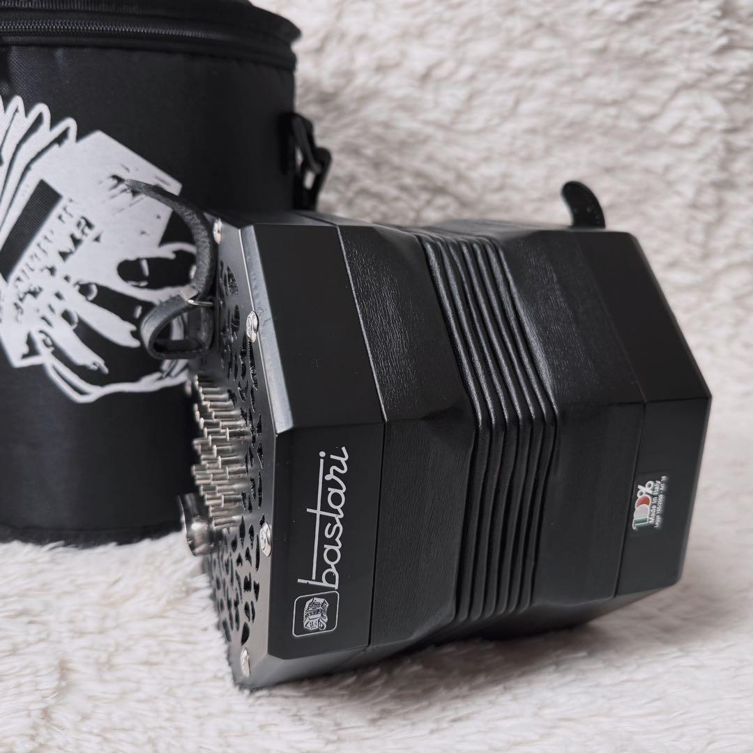 Bastari A-56-N 56ボタン イングリッシュ コンサーティーナ 黒
