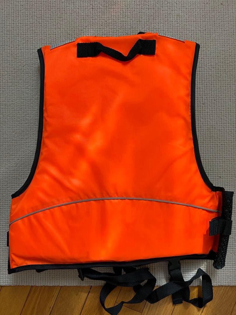 ライフジャケット( 救命胴衣) 大人用2子供用1 の3人分　未使用品