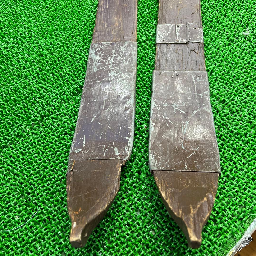 戦後約60年ほど前のスキー板、木製、ウッド、展示したらちょっと目を惹きます！