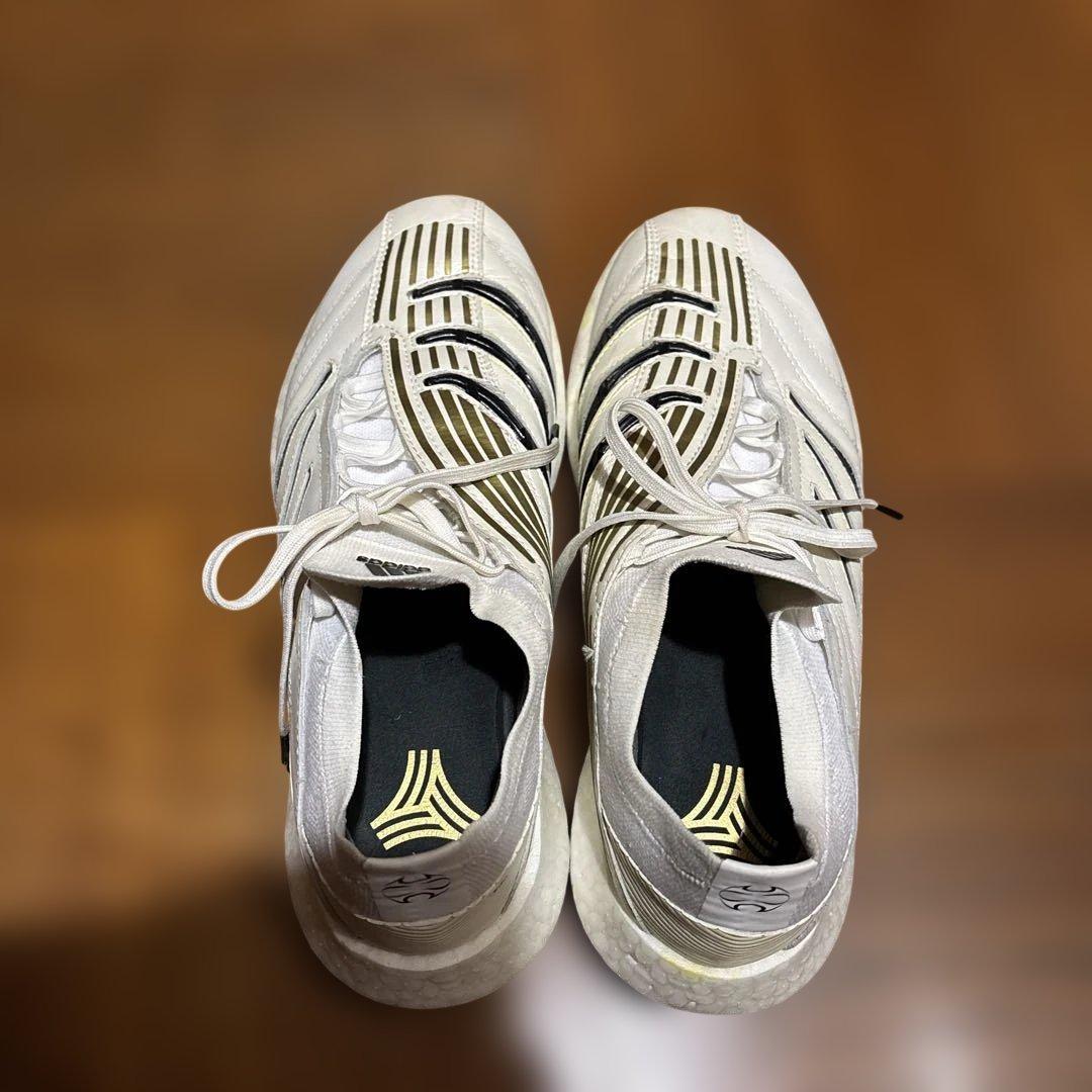 adidas サッカーシューズ ホワイト/ゴールド