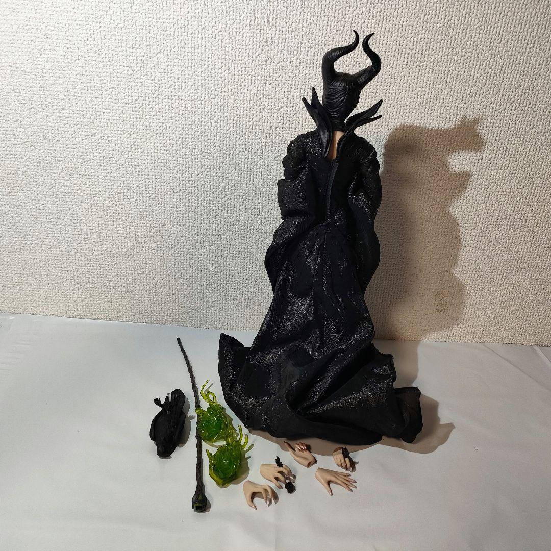 ☆　美女と野獣フィギュア　ホットトイズ　マレフィセント　☆