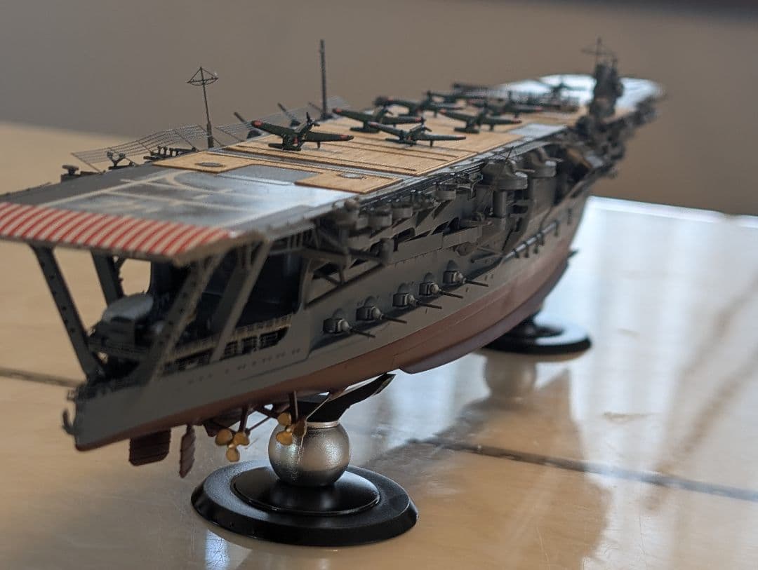 旧日本海軍（帝国海軍）航空母艦　加賀　フルハル　1/700スケール