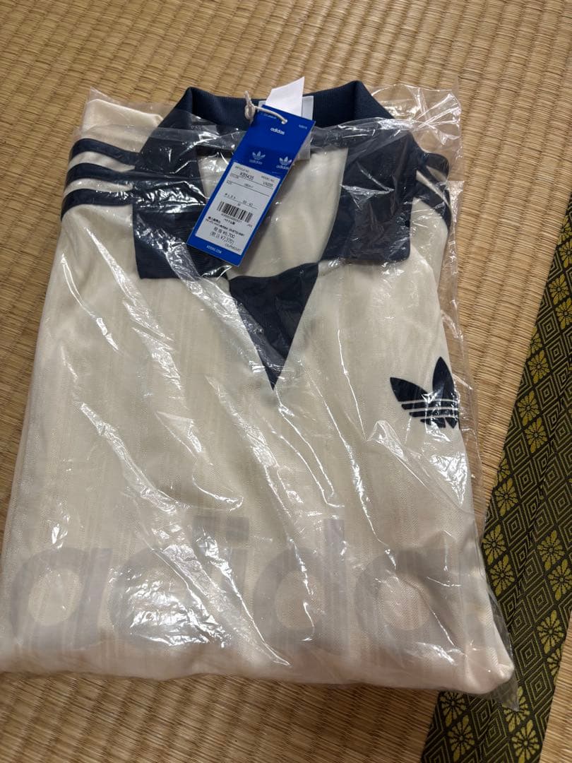 adidas ホワイト ネイビー ポロシャツ