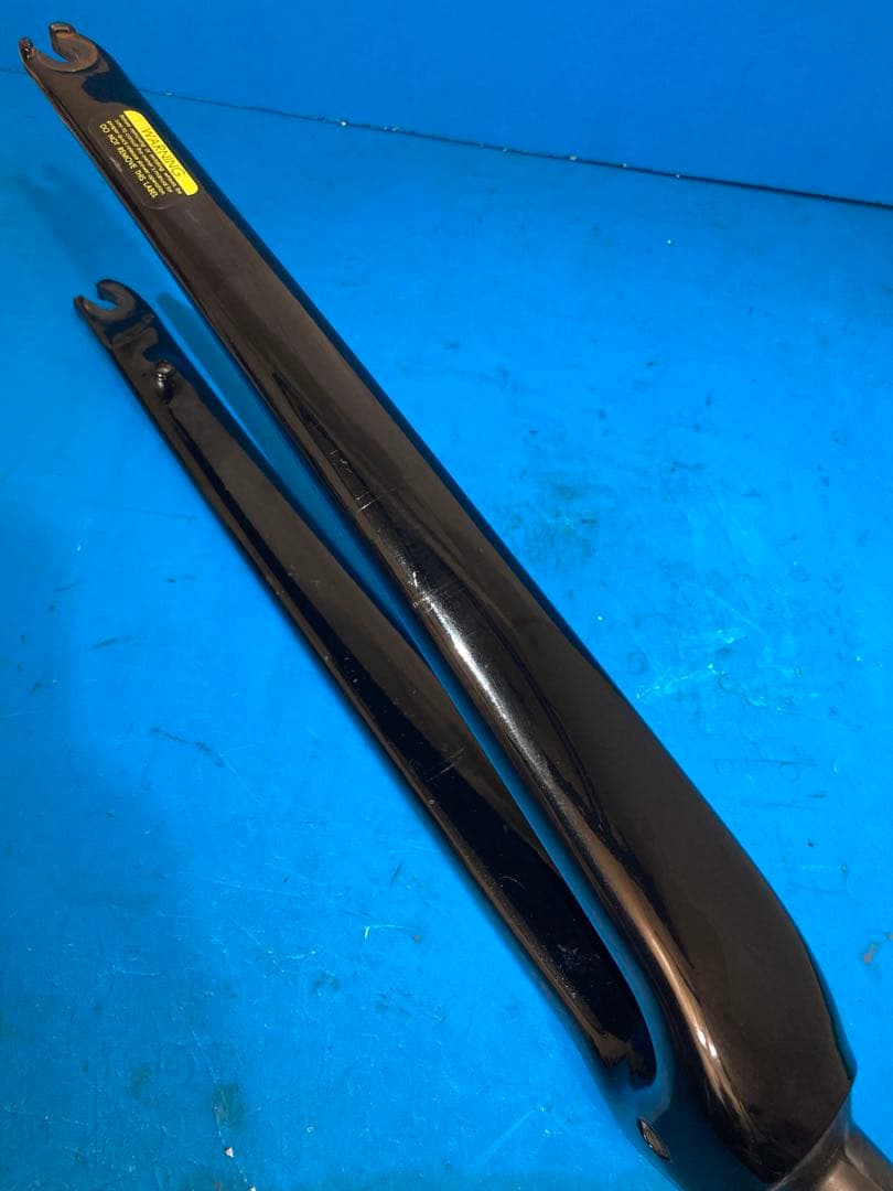 ★Cannondale 車種不明 フルカーボンフロントフォーク ヘッドパーツ付