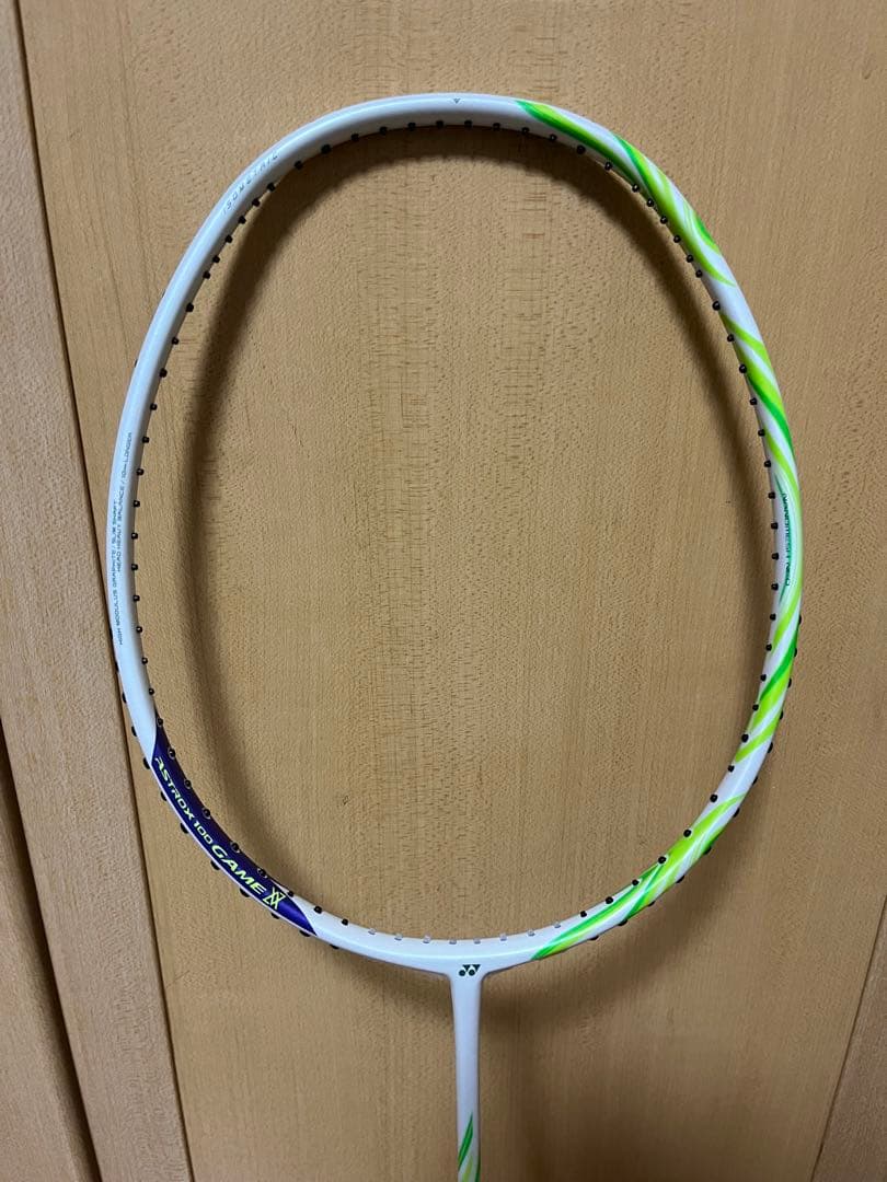 yonexアストロクス100ゲーム VA 新品4U5