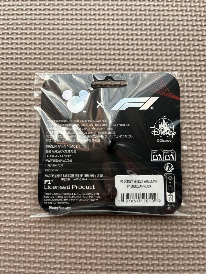 Wheel Pin Disney Mickey × F1 コラボ ピンバッジ