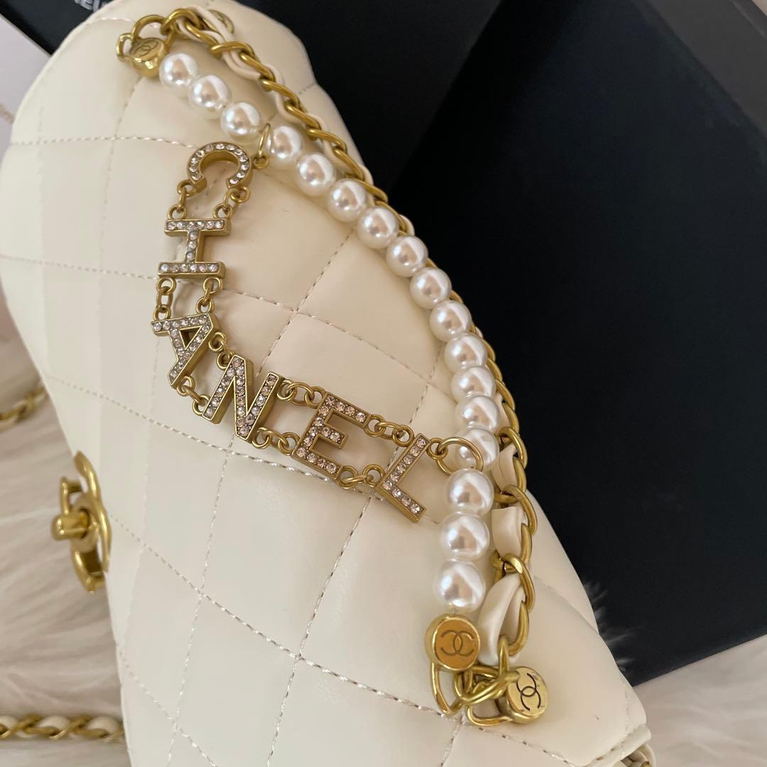 【専用購入で1,000円引き致します】CHANEL ホワイトキルティングバッグ