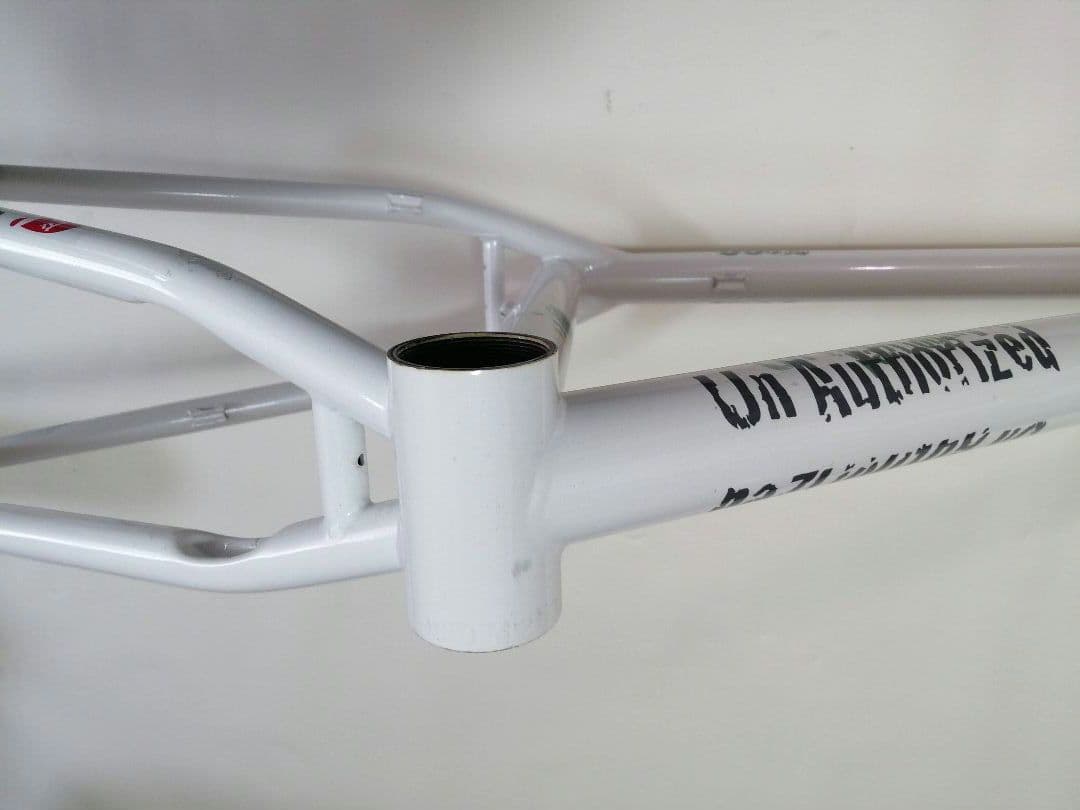 UN AUTHORIZED 33rpm 中古