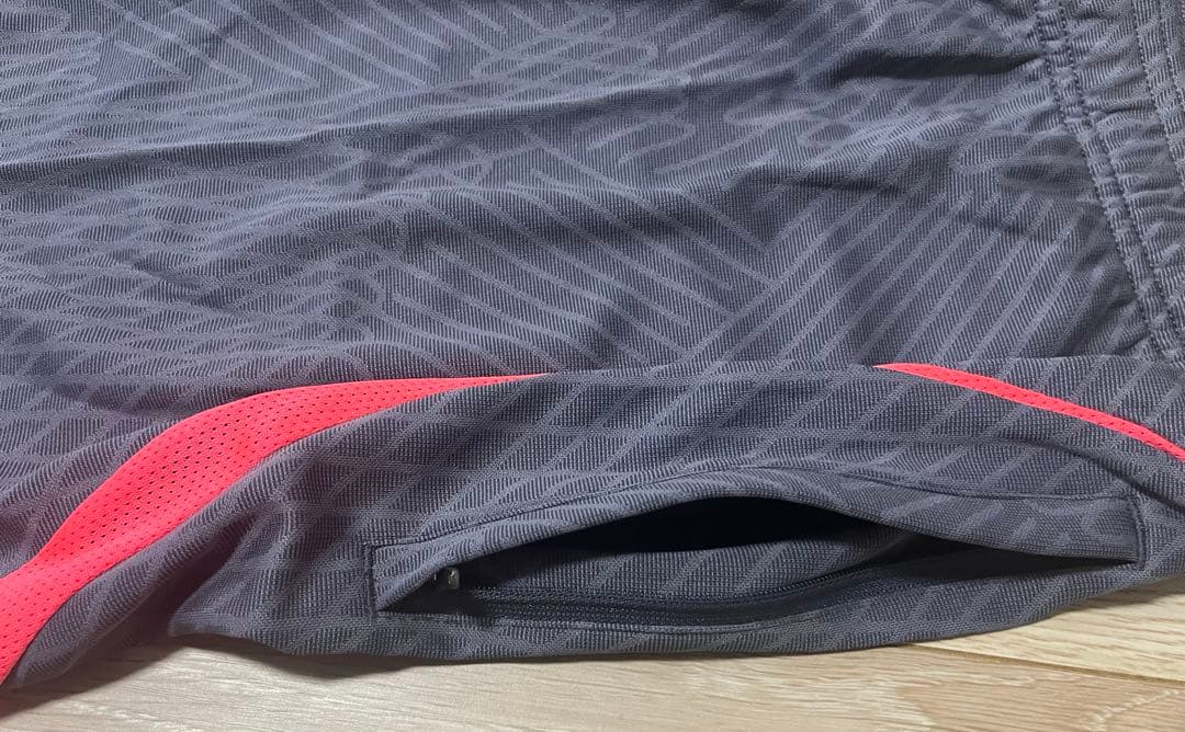 NIKE リヴァプール　リバプール　トレーニングショートパンツ　ショーツ