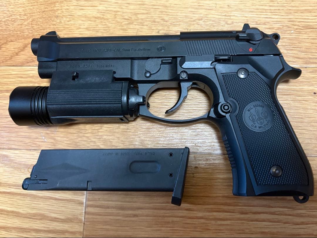 T*y様 東京マルイ M9A1 ガスブローバック +ライト