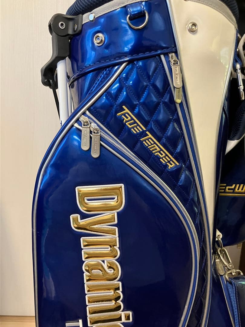 Dynamic Gold Tour Issue キャディバッグ
