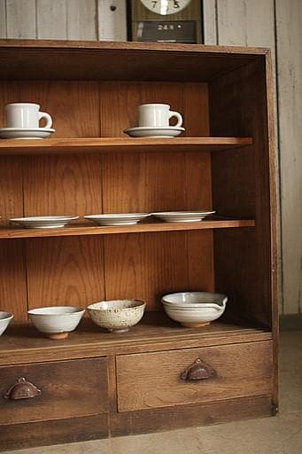 味のある木製収納棚×木製引き出し2杯　食器棚　水屋　キャビネット　古家具