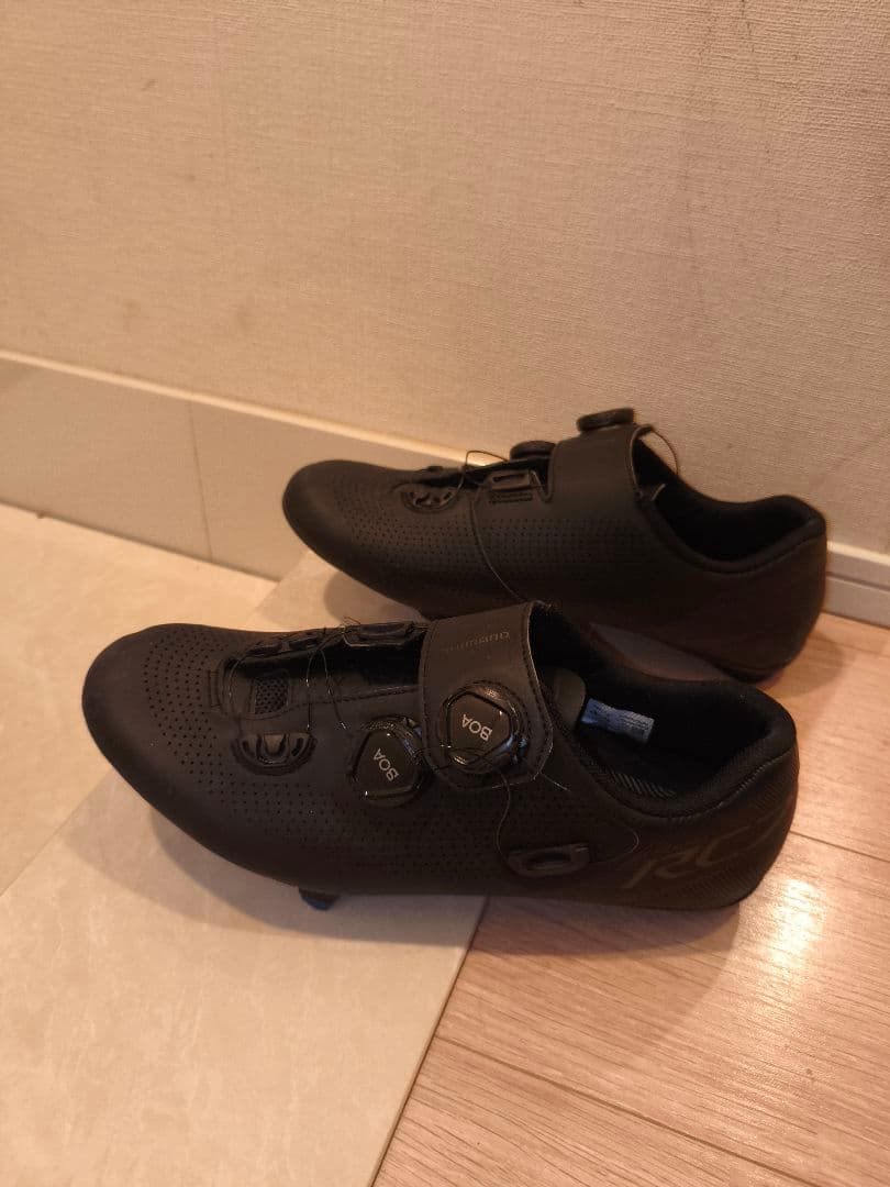 シマノRC7 SH-RC701 BLACK　42.5 ビンディングシューズ
