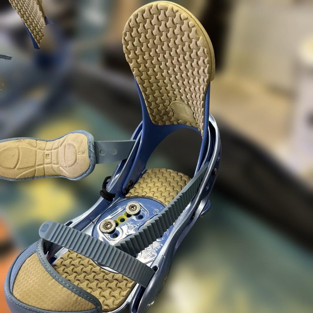 SALOMON スノーボード　BURTON ビンディング　レディース　145㌢