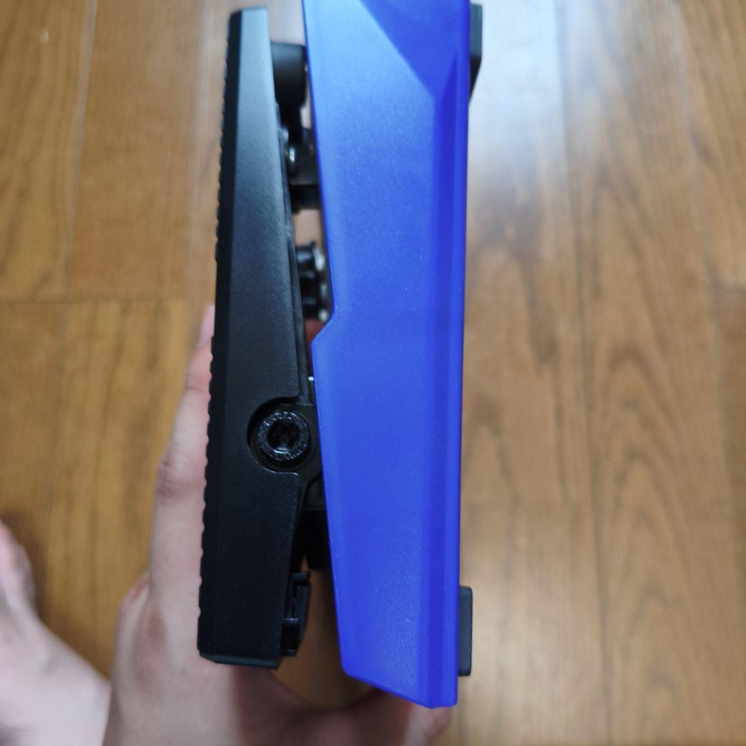 Boss GT-1 マルチエフェクター　純正ケーブル、スマホ接続用ケーブル付属