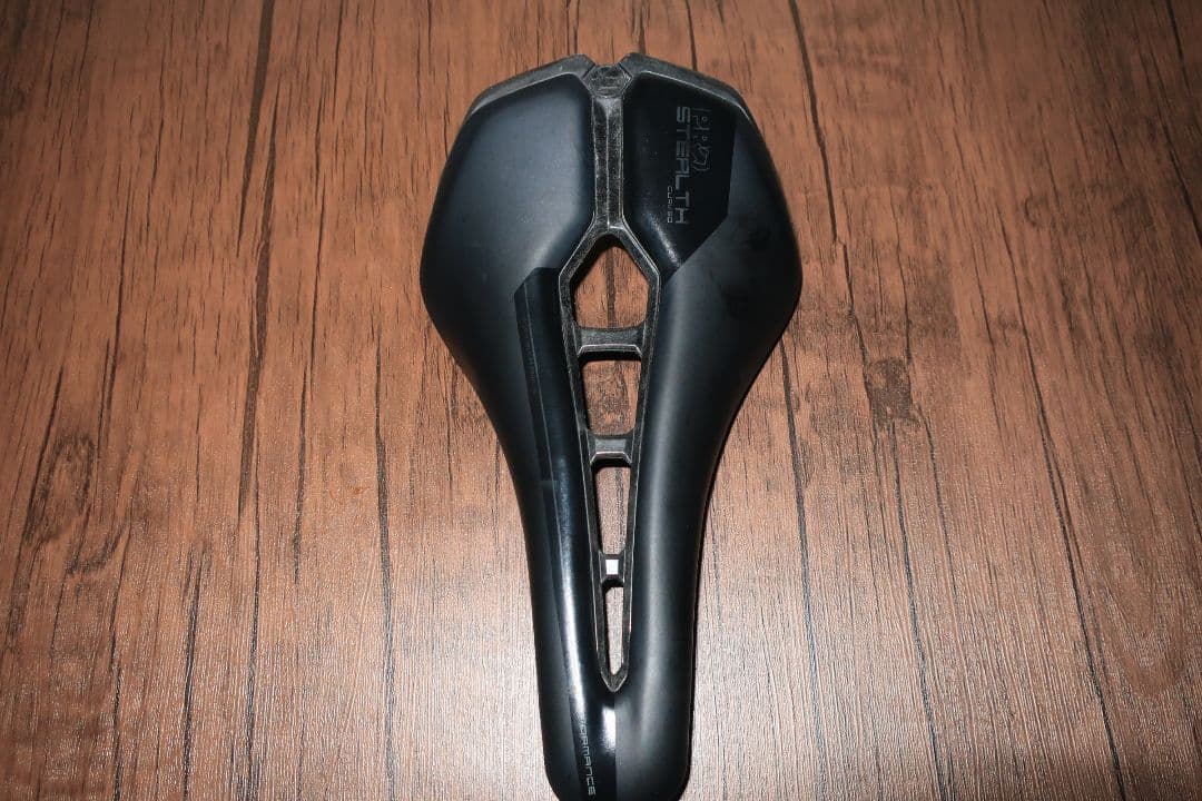 シマノプロ　ステルスサドル　142mm