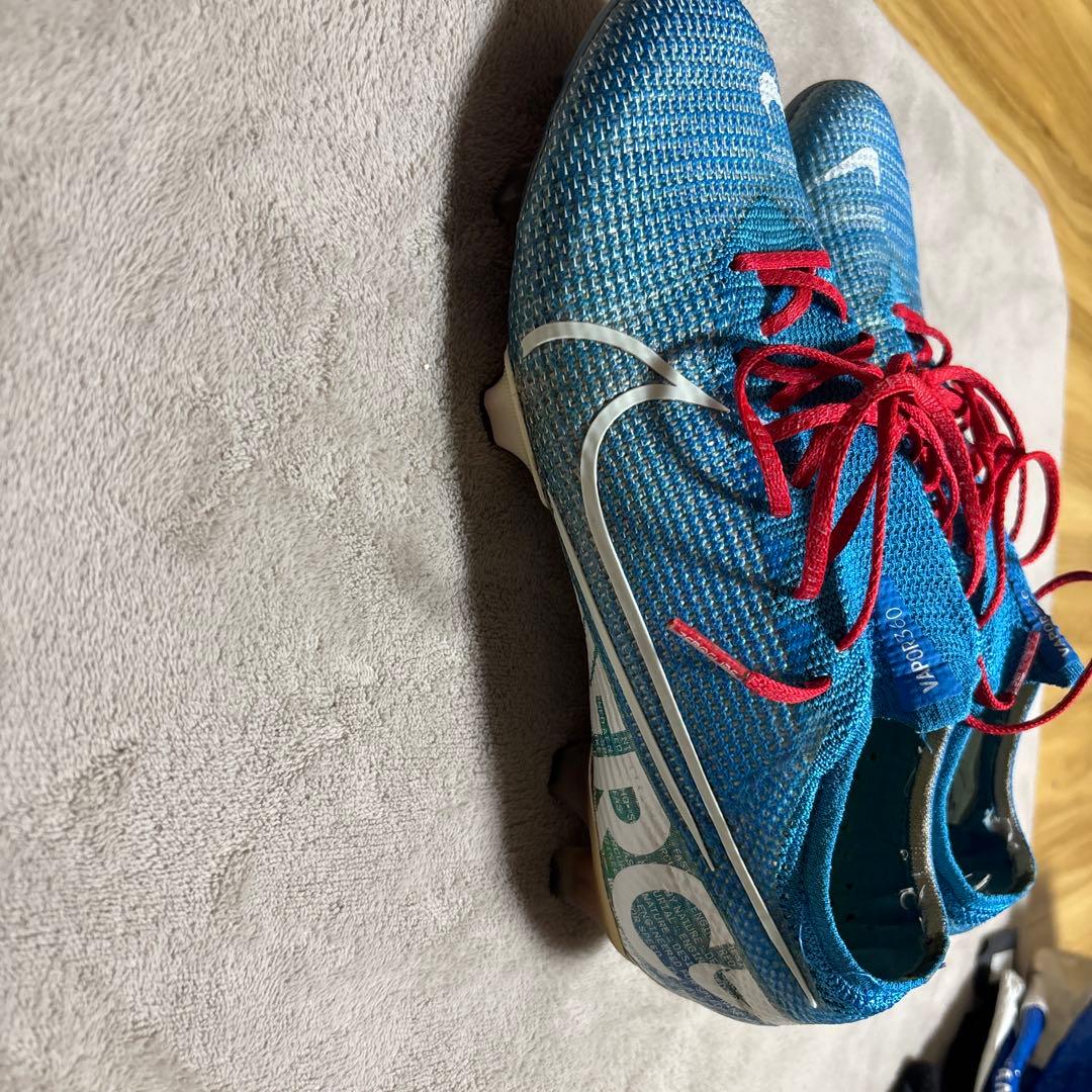 NIKEマーキュリアルヴェイパー13FGトップモデル　シューズ 水色