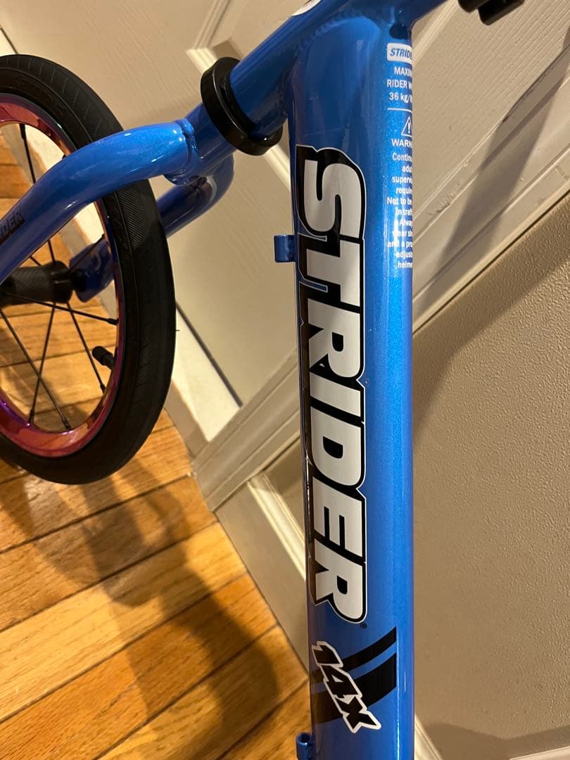 STRIDER 14x ブルー　ホイールは別売
