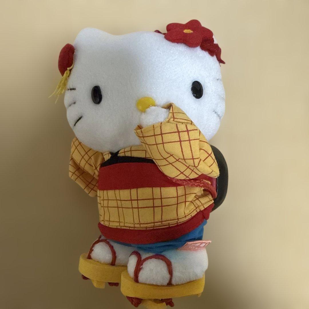 【伊豆限定】ご当地ハローキティ ぬいぐるみ 椿 着物姿