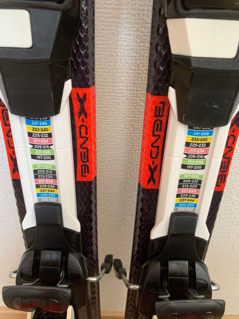 Atomic Redster J2 スキー板.ストック.スキーケースset