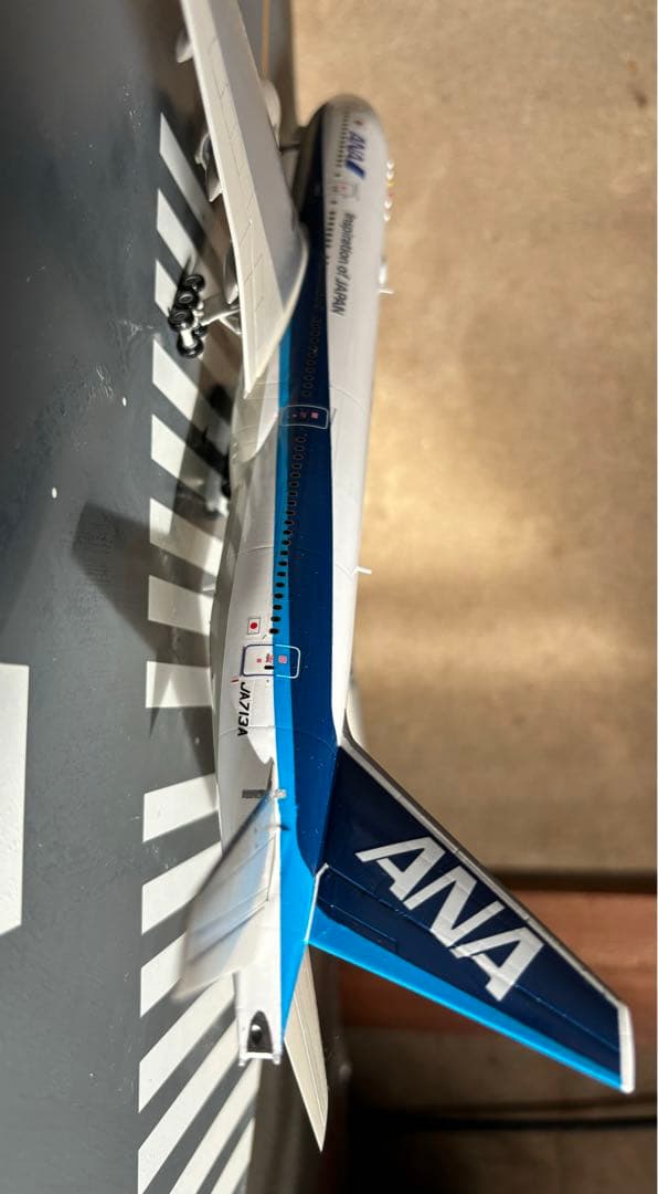 ハセガワ1/200 B777-200 ANA