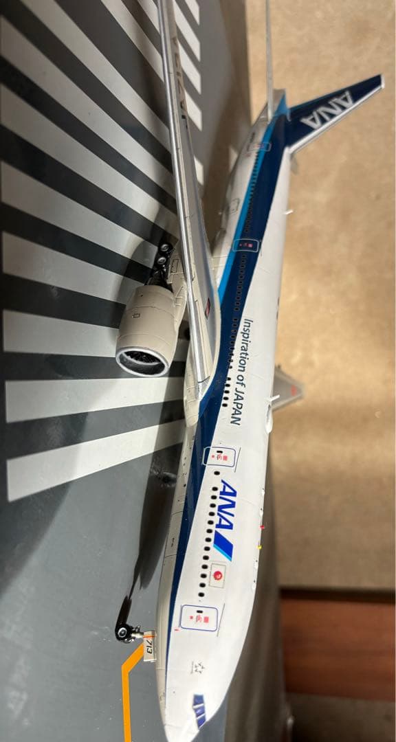 ハセガワ1/200 B777-200 ANA