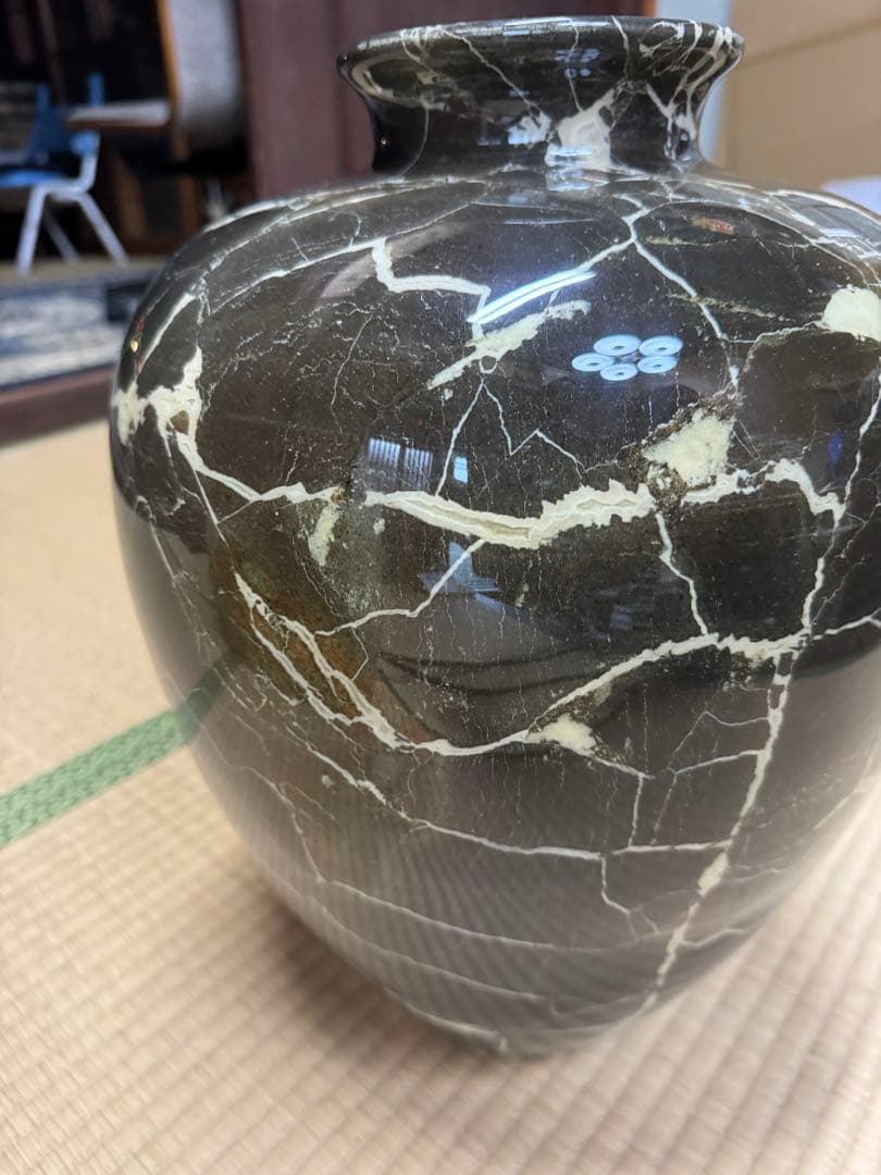 大理石 マーブル 壺 花瓶 黒白模様 木箱付 重厚感 インテリア 骨董 オブジェ
