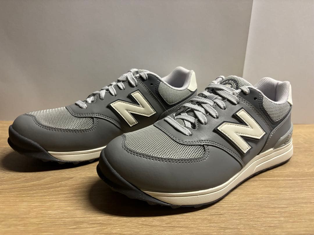 未使用 24cm 2E ニューバランス ゴルフシューズ UGS574C3 グレー