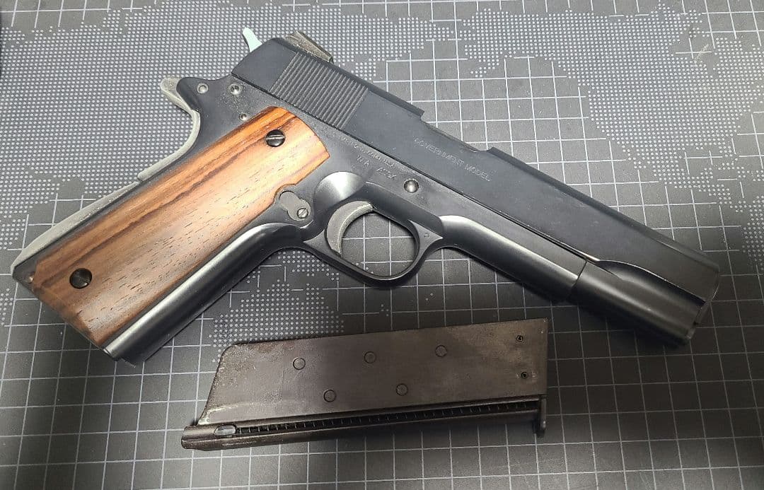 WA M1911A1 コルト ガバメント ガスブローバック 革製ホルスター付き