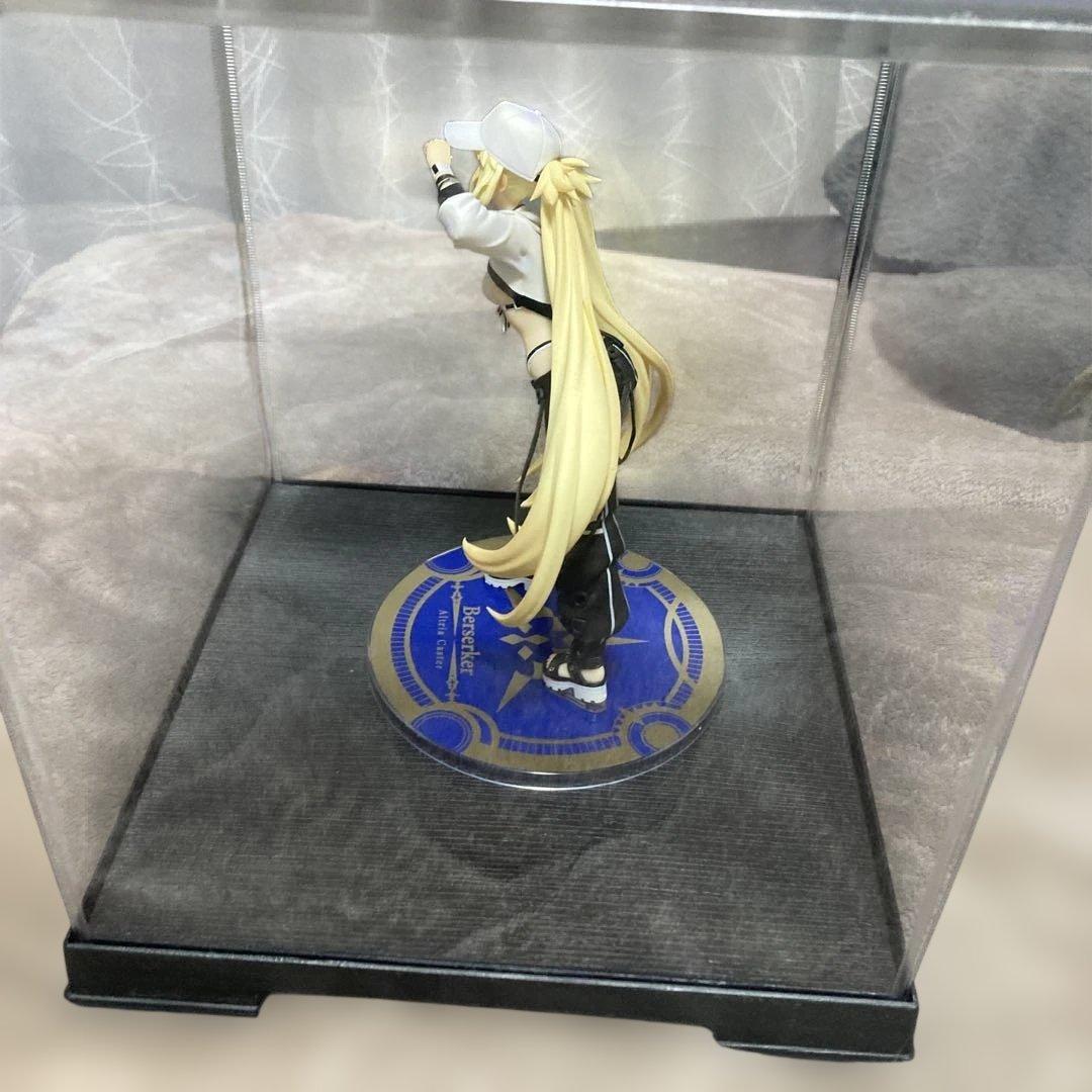 一番くじFate A賞 バーサーカー/アルトリア・キャスターフィギュア　FGO