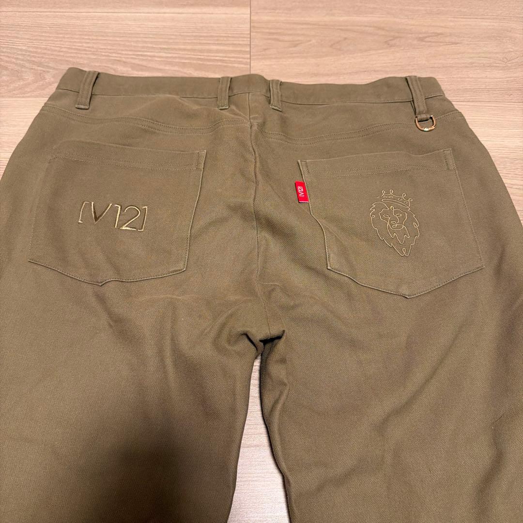 V12 カーキ パンツ