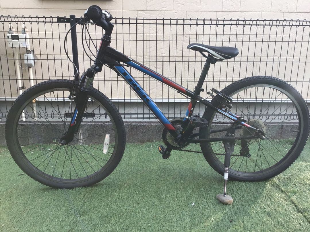 Trek MT220キッズバイク 22インチ 7段変速　【引き取り限定】
