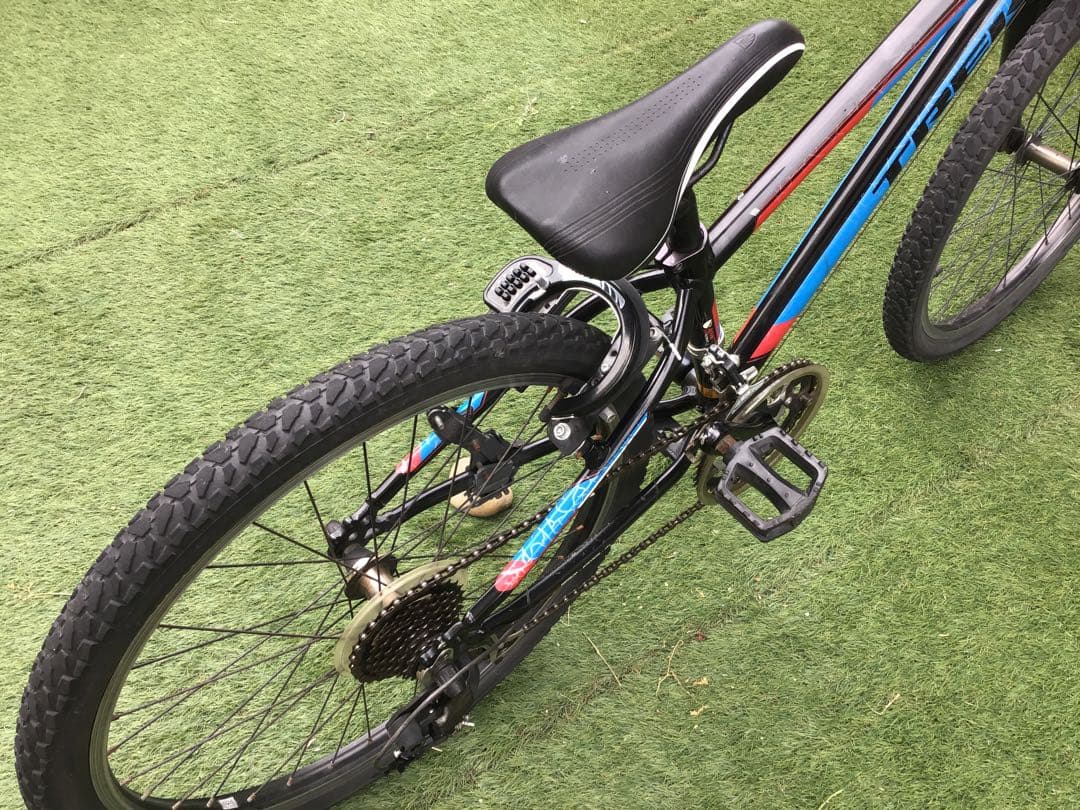 Trek MT220キッズバイク 22インチ 7段変速　【引き取り限定】