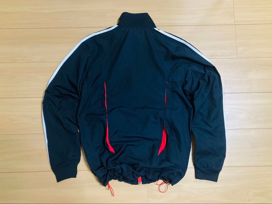 adidas Predator ナイロンジャケット ブラック/レッド