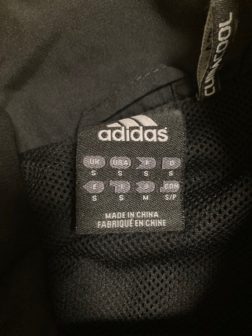 adidas Predator ナイロンジャケット ブラック/レッド