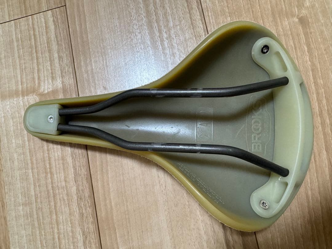 BROOKS C17 SPECIAL RECYCLED NYLON サドル