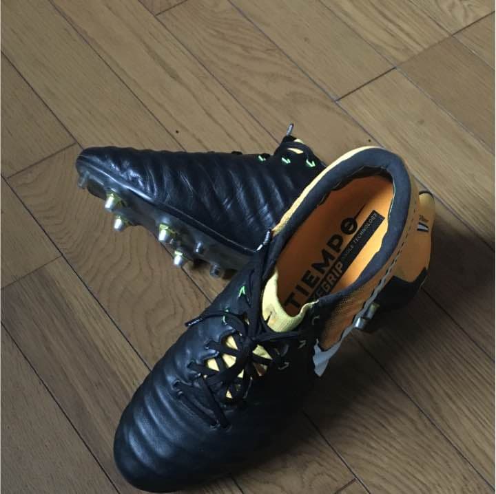 ウェア NIKE TIEMPO