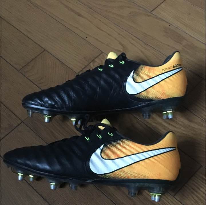 ウェア NIKE TIEMPO