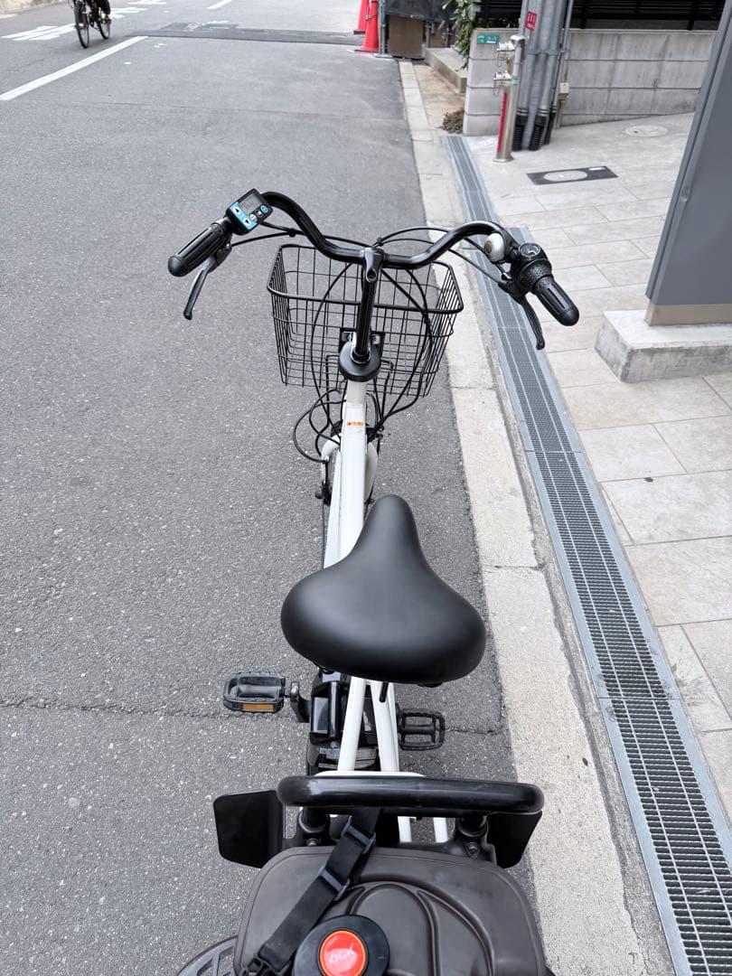 大阪府　子供乗せ　ヤマハ　電動アシスト自転車 チャイルドシート付き ホワイト