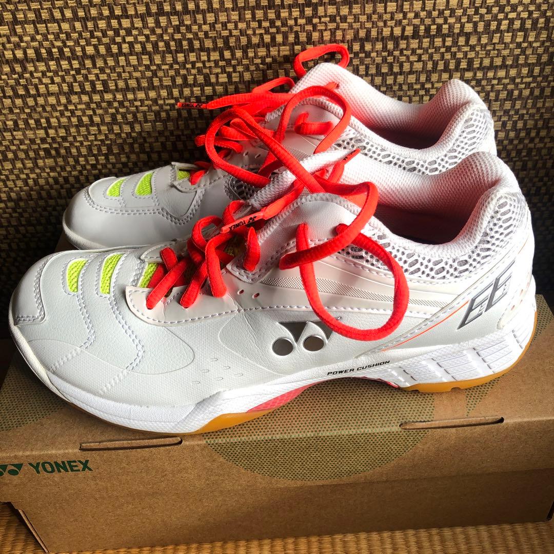 YONEX POWER CUSHION 66 ホワイト 25.0cm