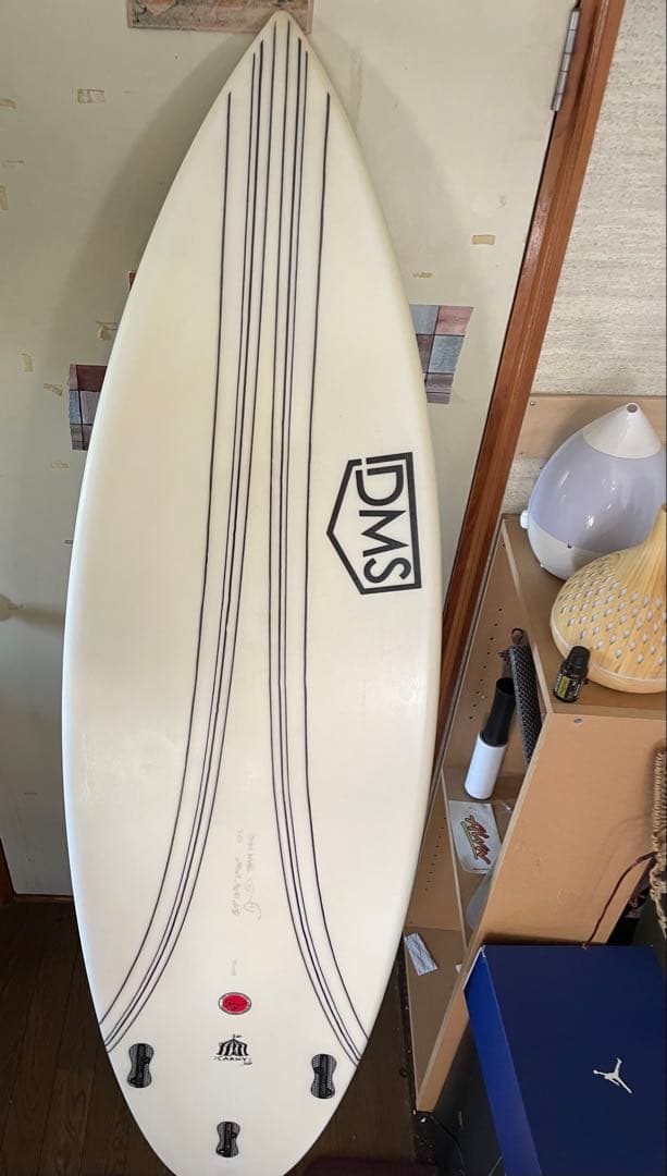DMSサーフボード Carny HP 5.9！ サンディングしてツルツルです！