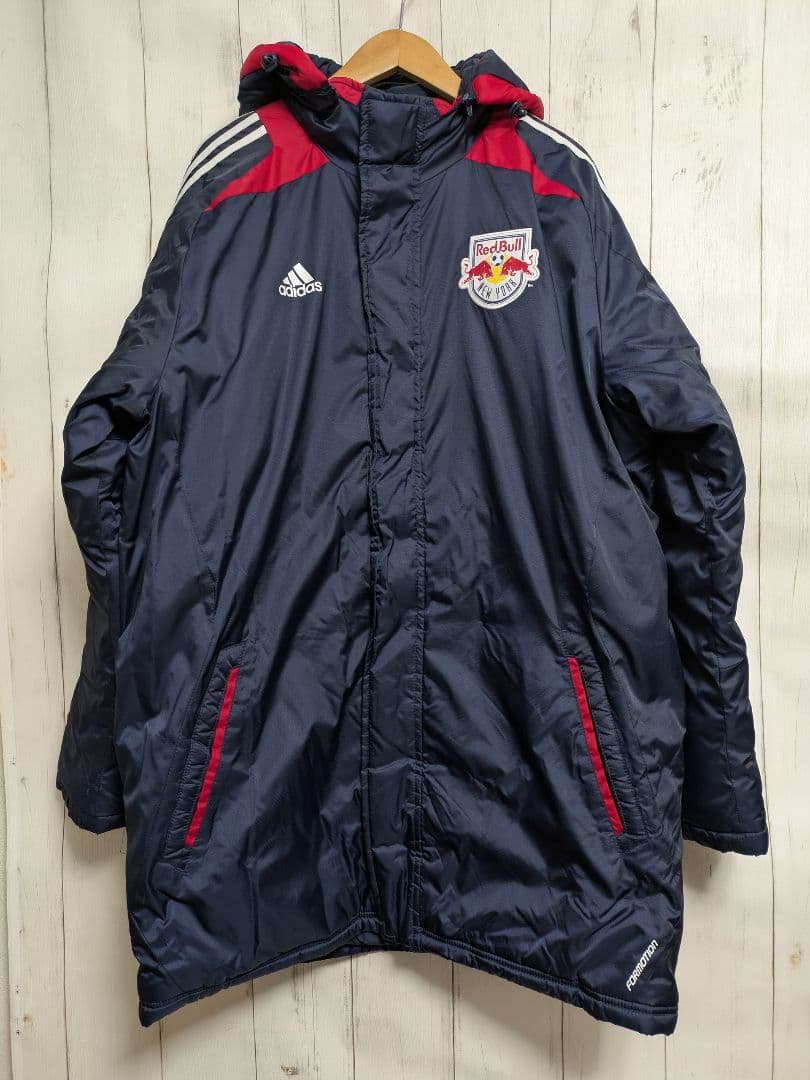 adidas アディダス Red Bull ベンチコート 2XO ネイビー