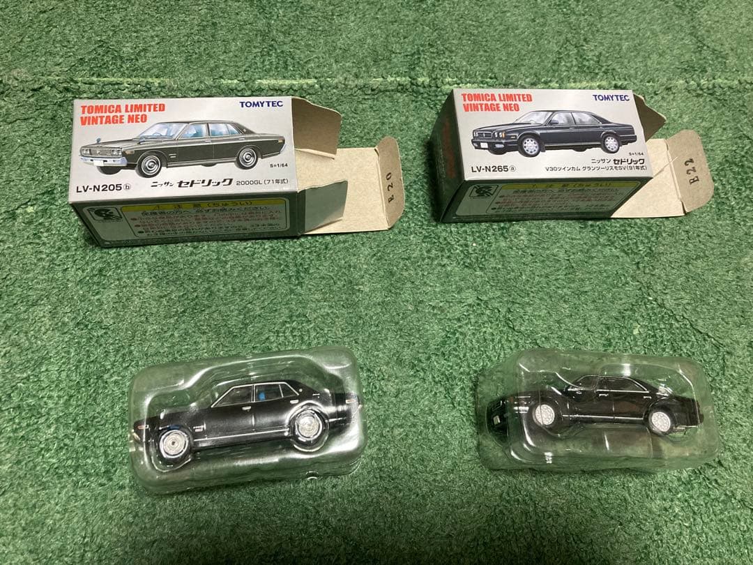 トミカ　リミテッド　ビンテージ　廃盤　日産　セドリック　71 91 年式　箱付