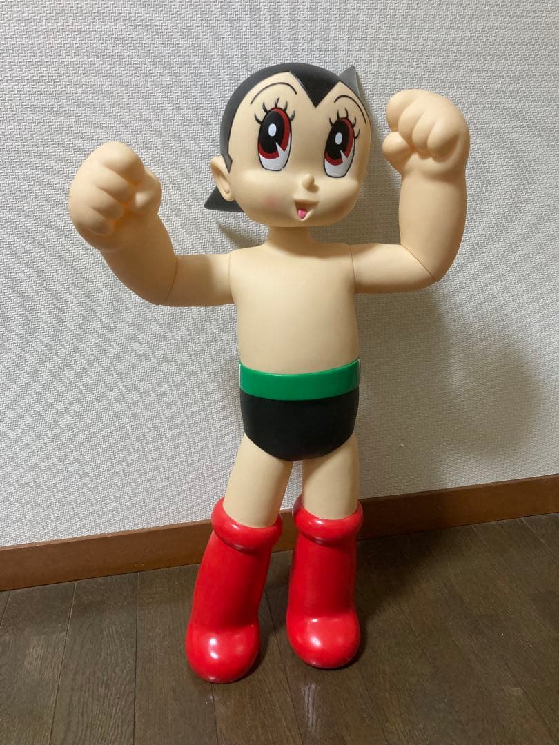 特大鉄腕アトムフィギュア
